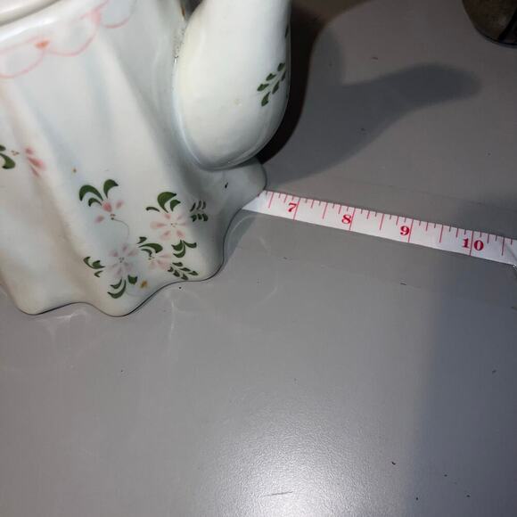 Farmhouse Girl whimsical teapot by the Bombay Company removable tea party lid - Picture 8 of 10